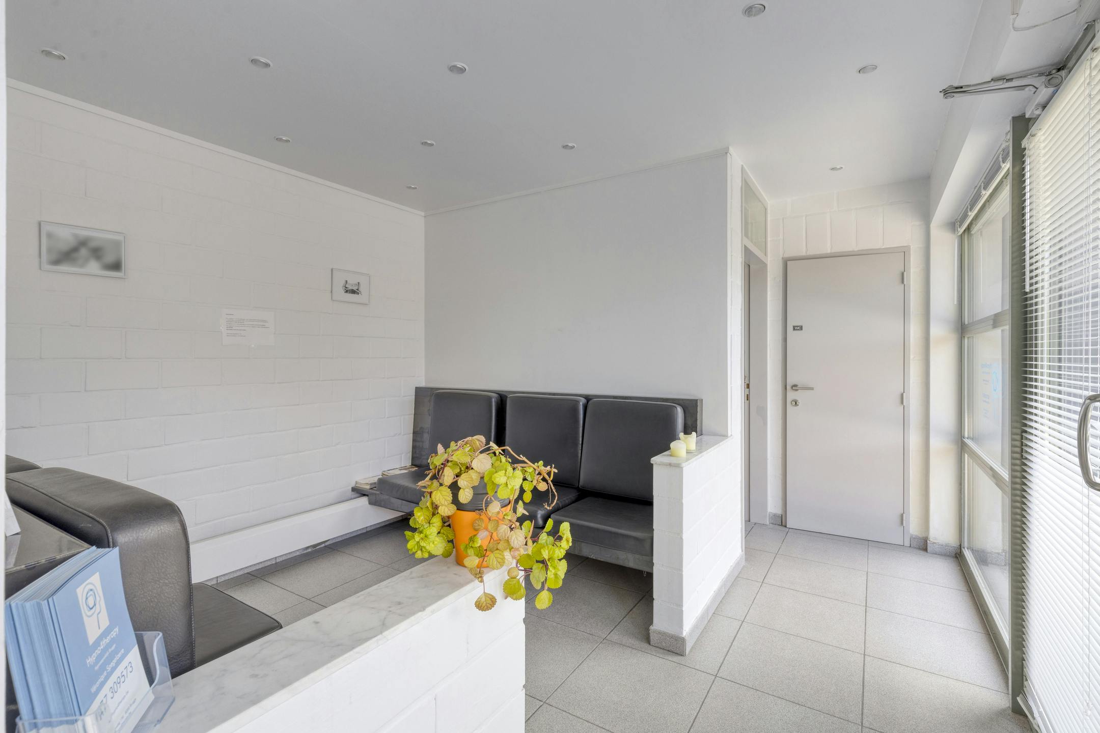 Villa met praktijkruimte op ruim perceel te koop te Brugge foto 15