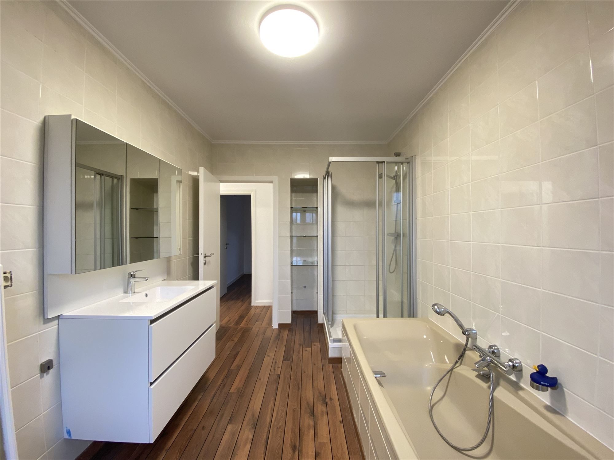 Recent gerenoveerde woning met tuin en garage  foto 18