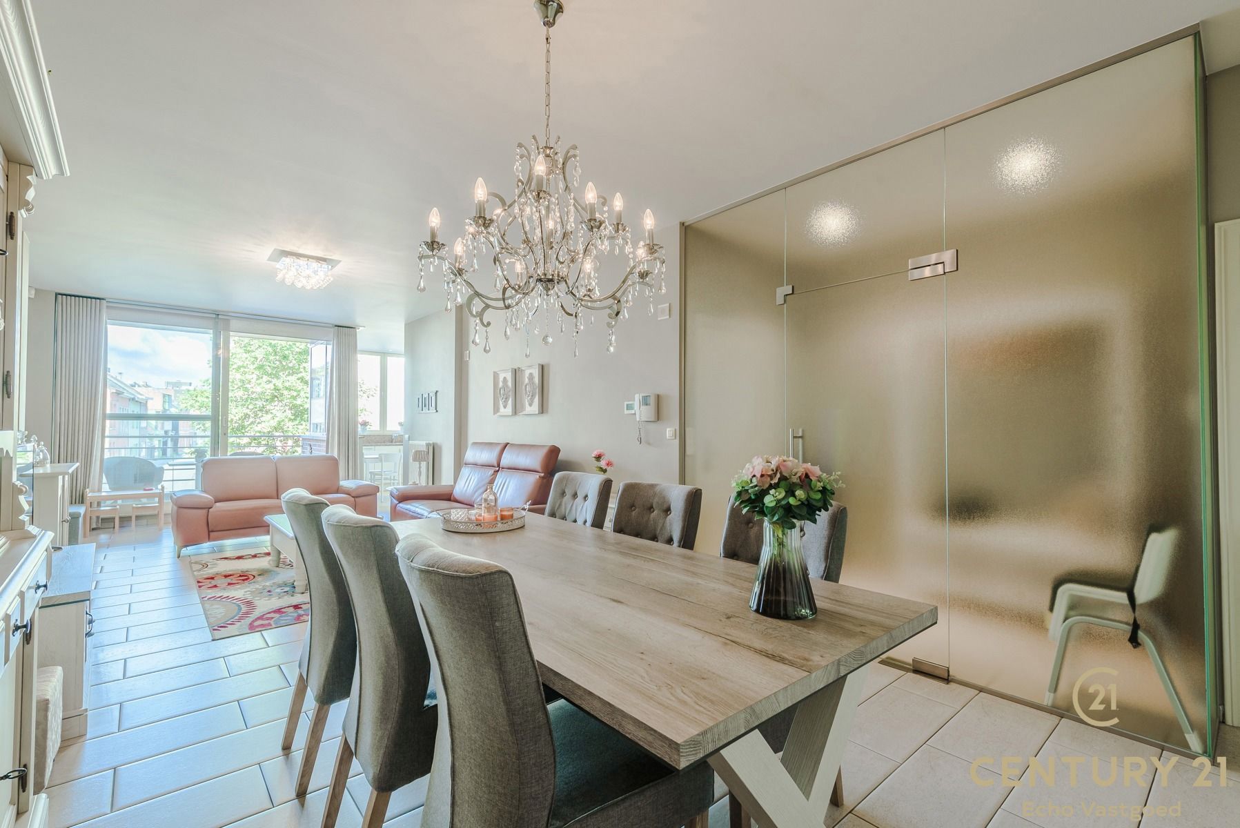 Luxe appartement met 2 overdekte terrassen én garagebox foto {{pictureIndex}}