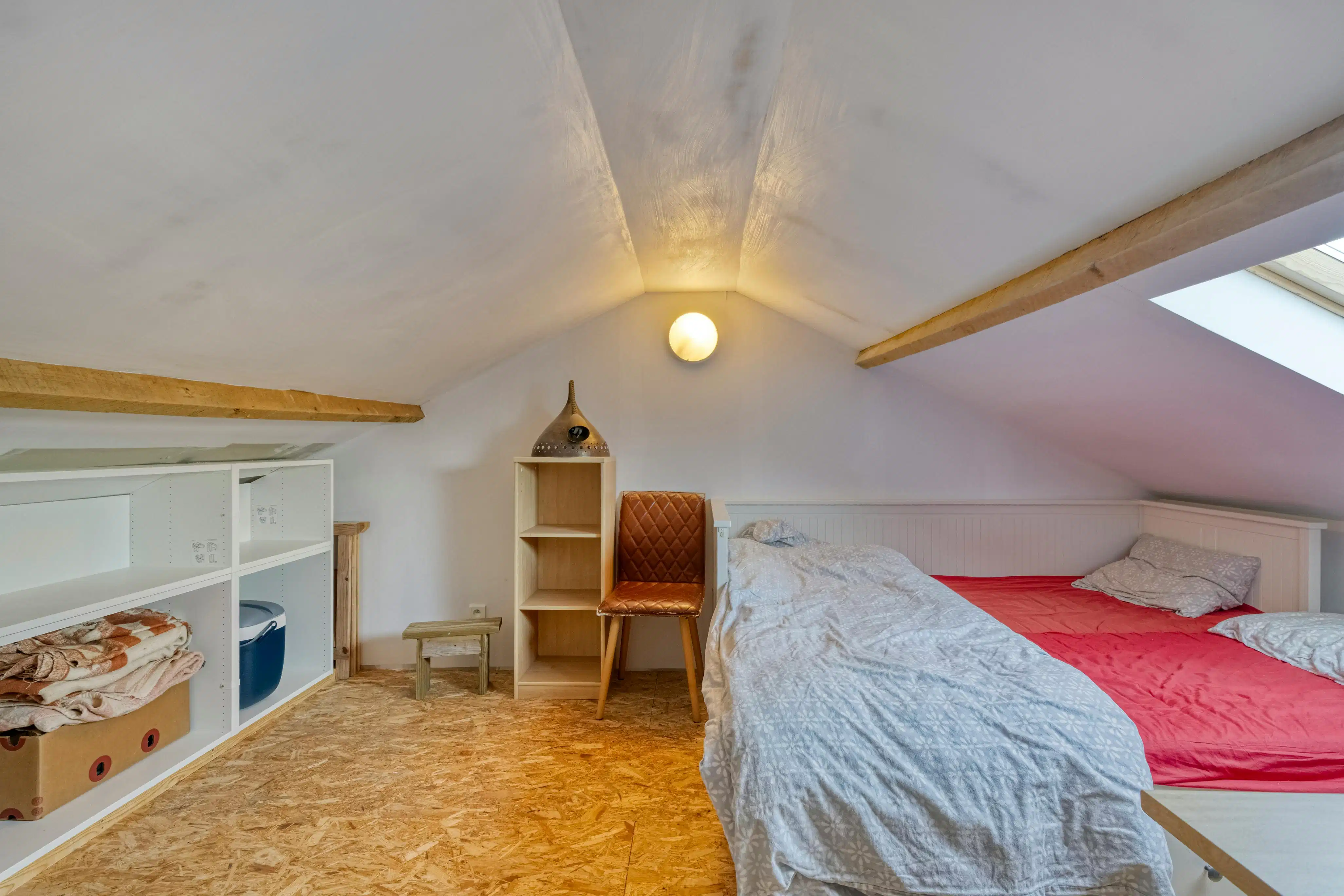 Instapklare woning met 4 slaapkamers in Ardooie. foto 14