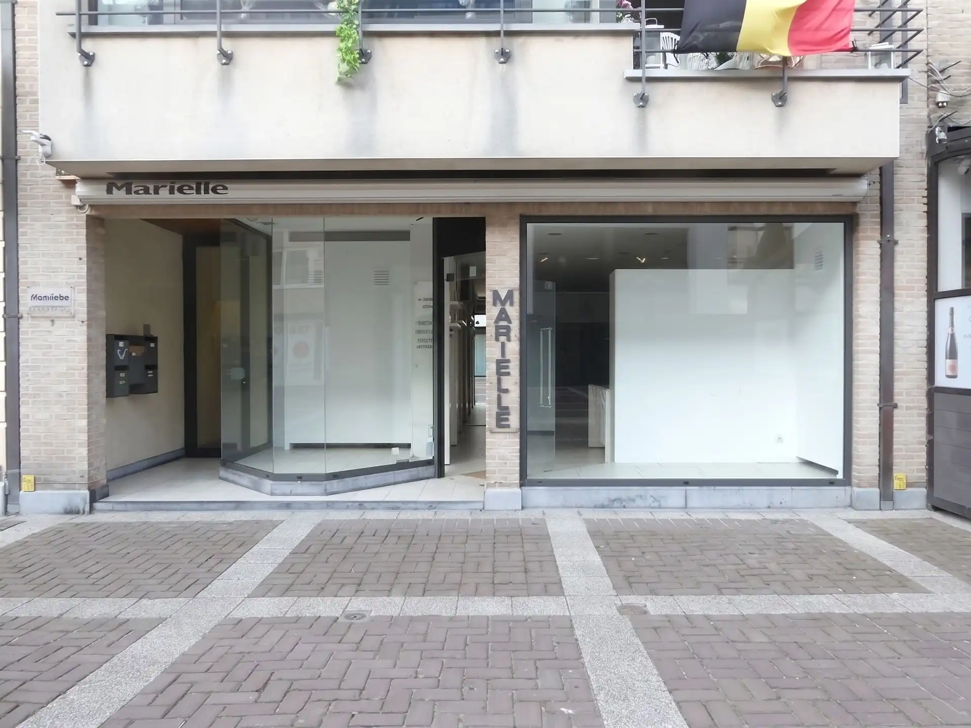 WINKEL / COMMERCIËLE LIGGING foto {{pictureIndex}}