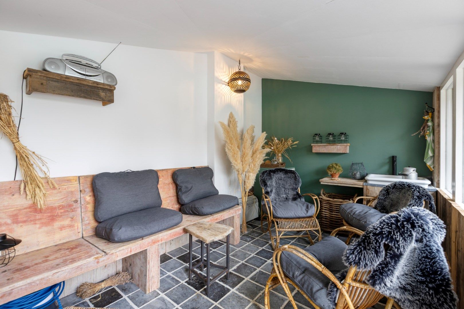 Ruime goed onderhouden woning op een prachtig perceel met praktijk mogelijkheid foto 33