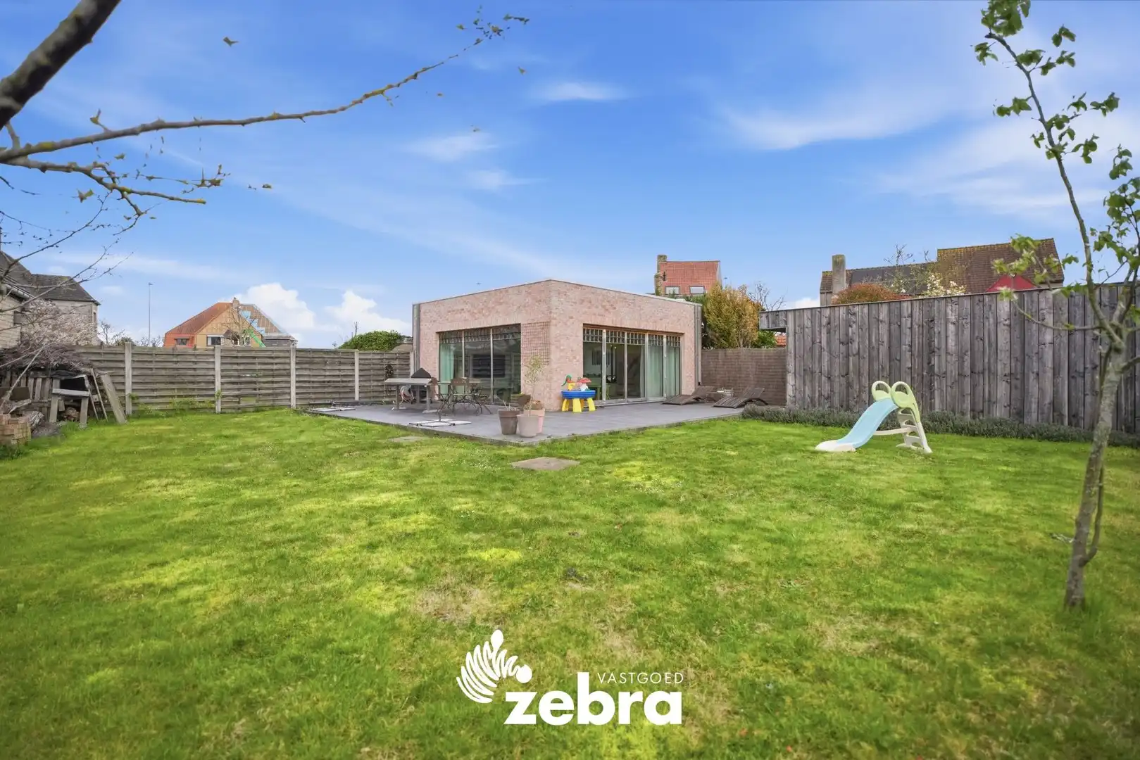 Instapklare, ruime gezinswoning met 4 slaapkamers, tuin en hoogwaardige afwerking in het hart van Alveringem! foto 41