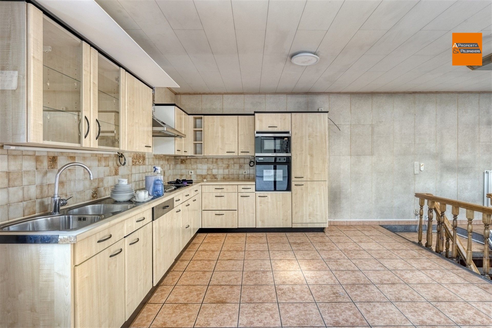 Ruime woning met potentieel in een rustige en groene omgeving foto 9