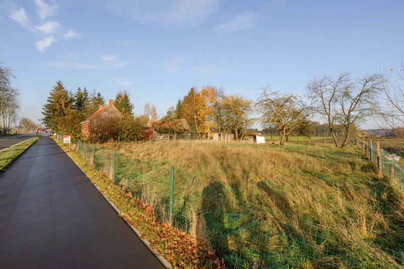Te herbouwen of te slopen woning op ruim perceel in landelijke omgeving! foto 10