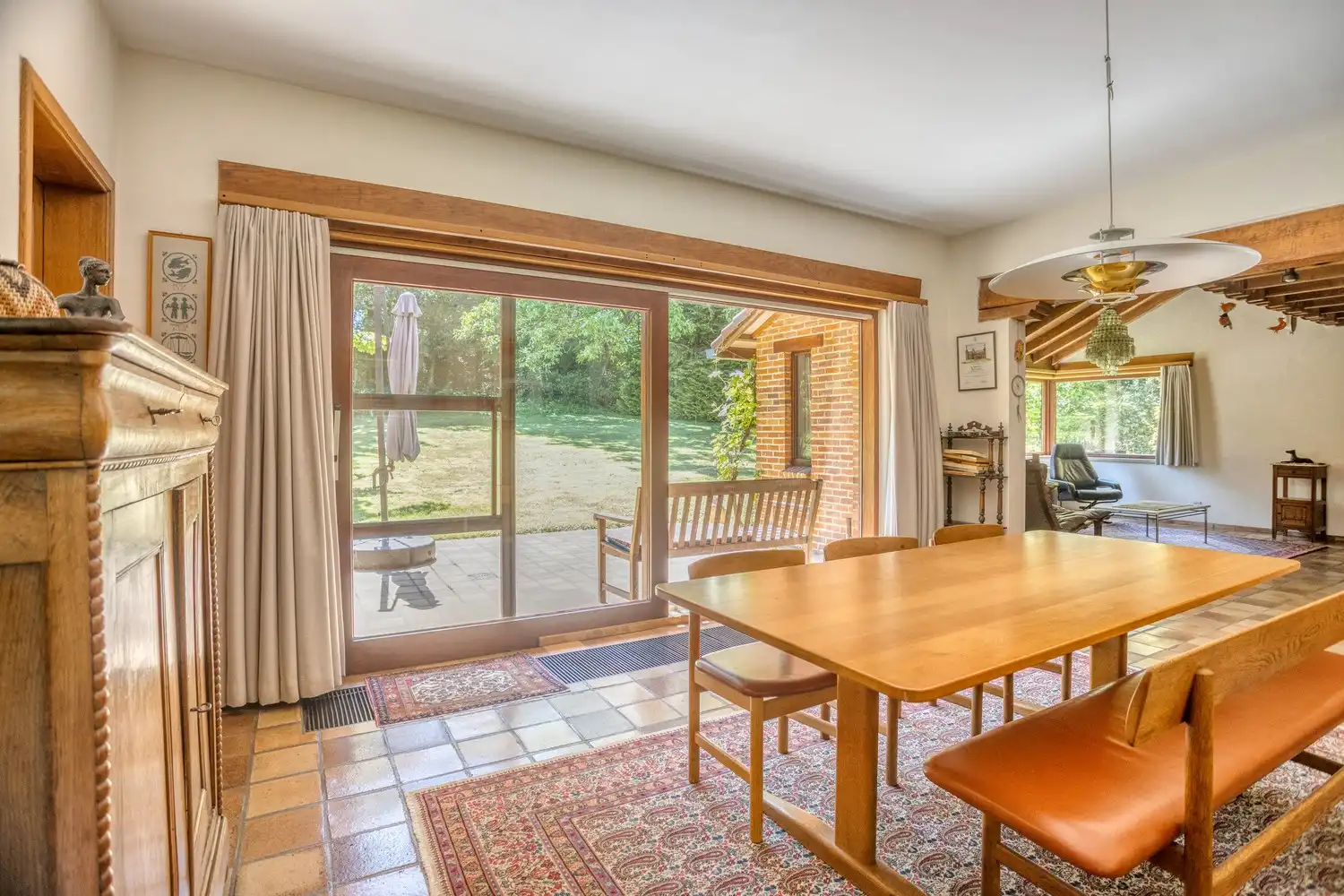 Prachtige, achterin gelegen villa op 22a15ca foto 13