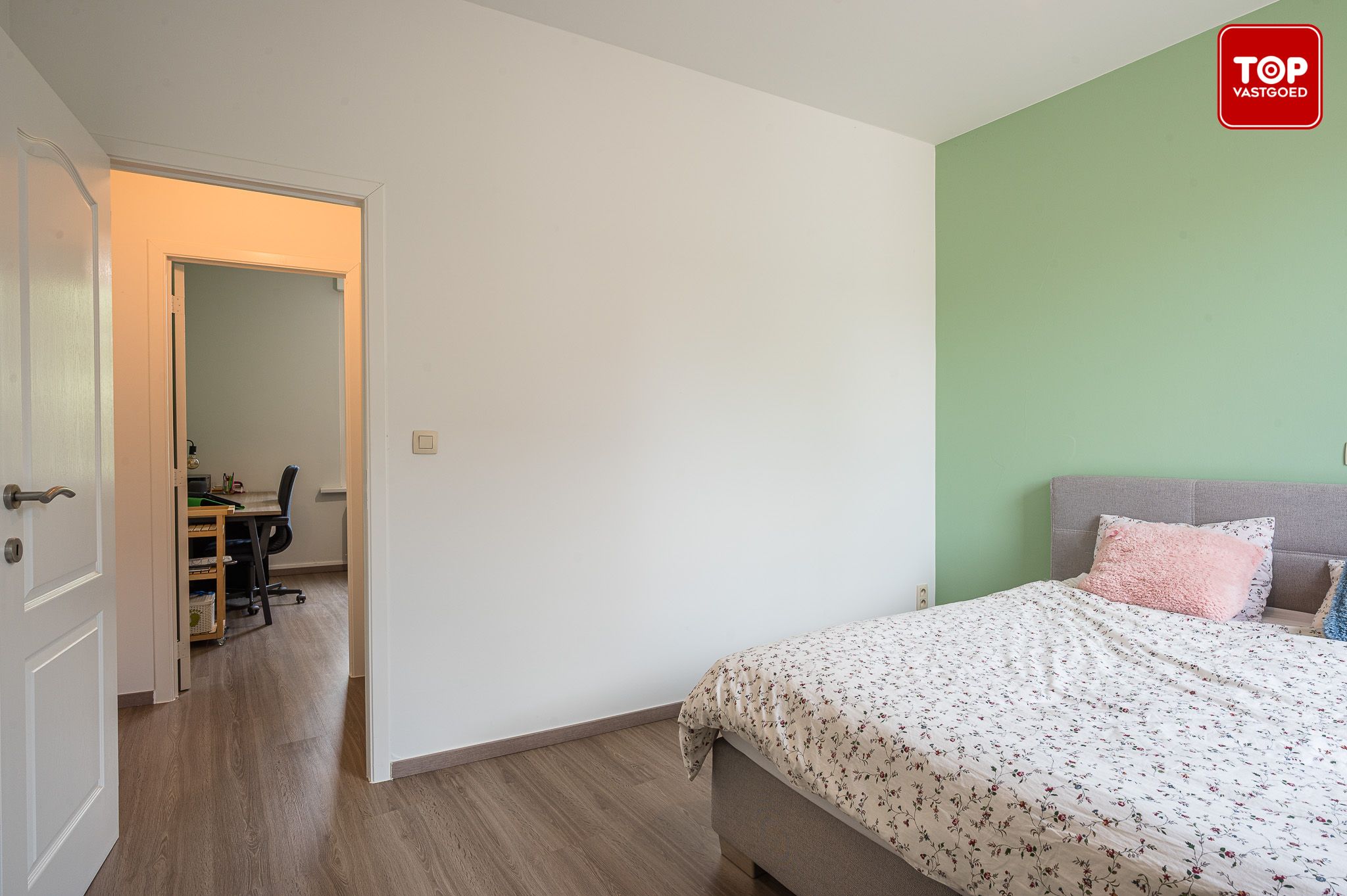 Instapklare woning met 3 slaapkamers en gezellige stadskoer. foto 19