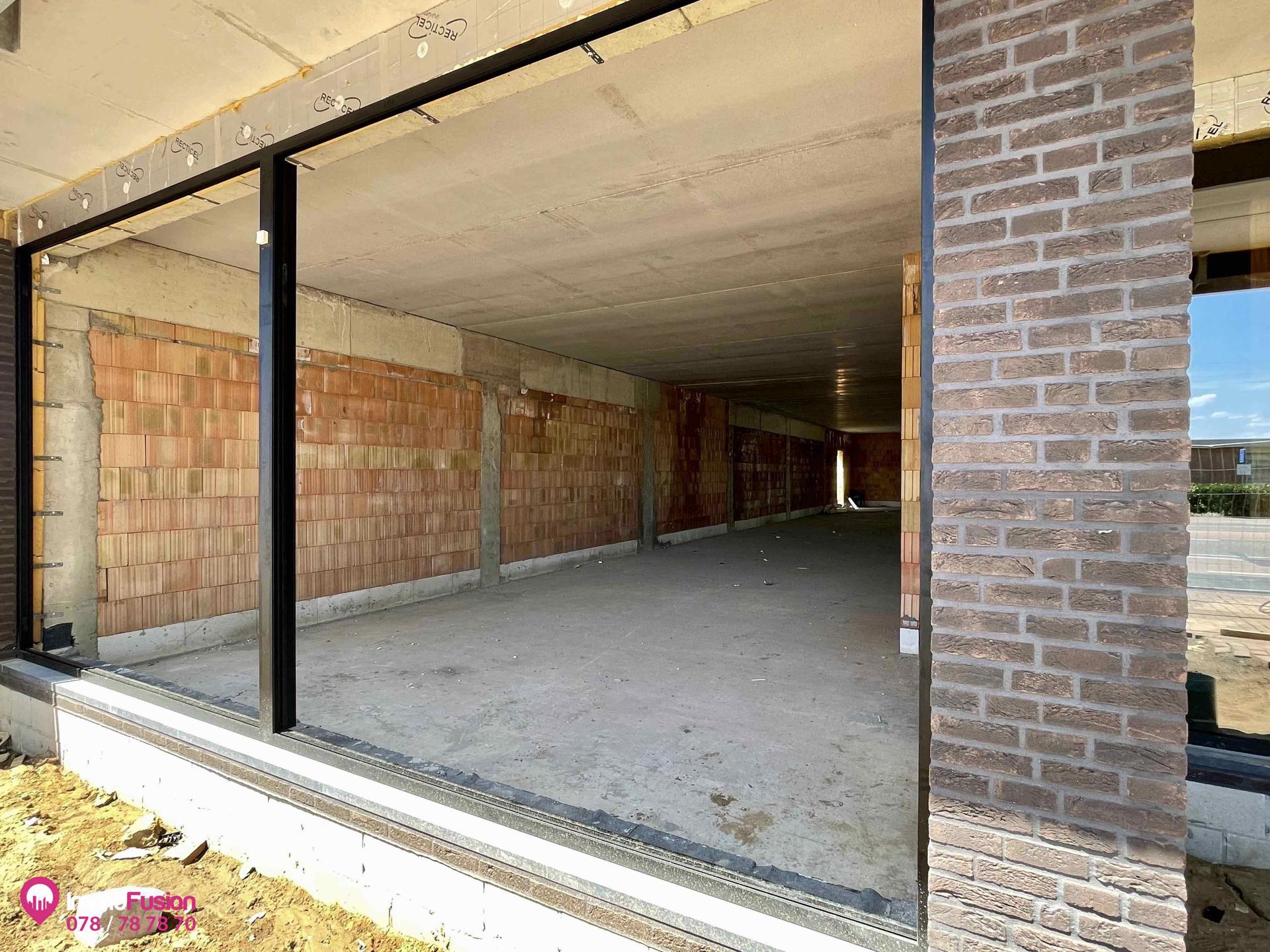 Uitzonderlijke handelsruimte van circa 460 m² met parking! foto 16