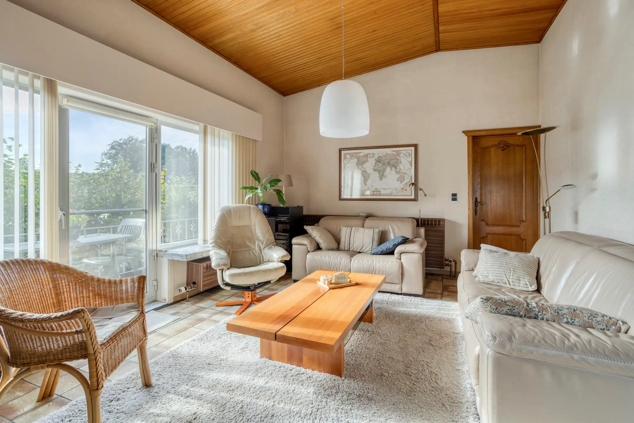 Perfect onderhouden woning met 3 slaapkamers op 8 are foto 8