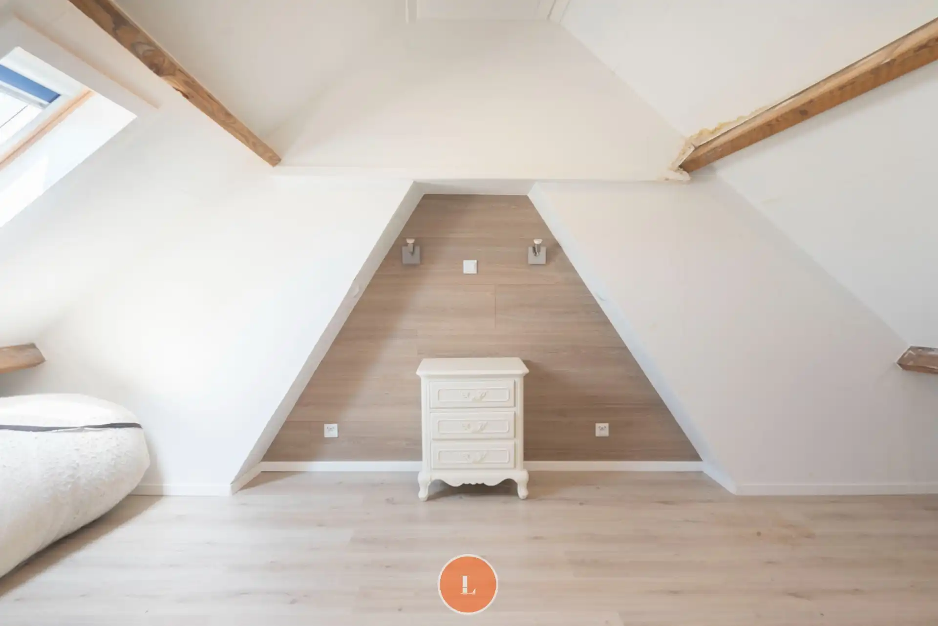 Gezinswoning met 3 slaapkamers en tuin in Menen. foto 11