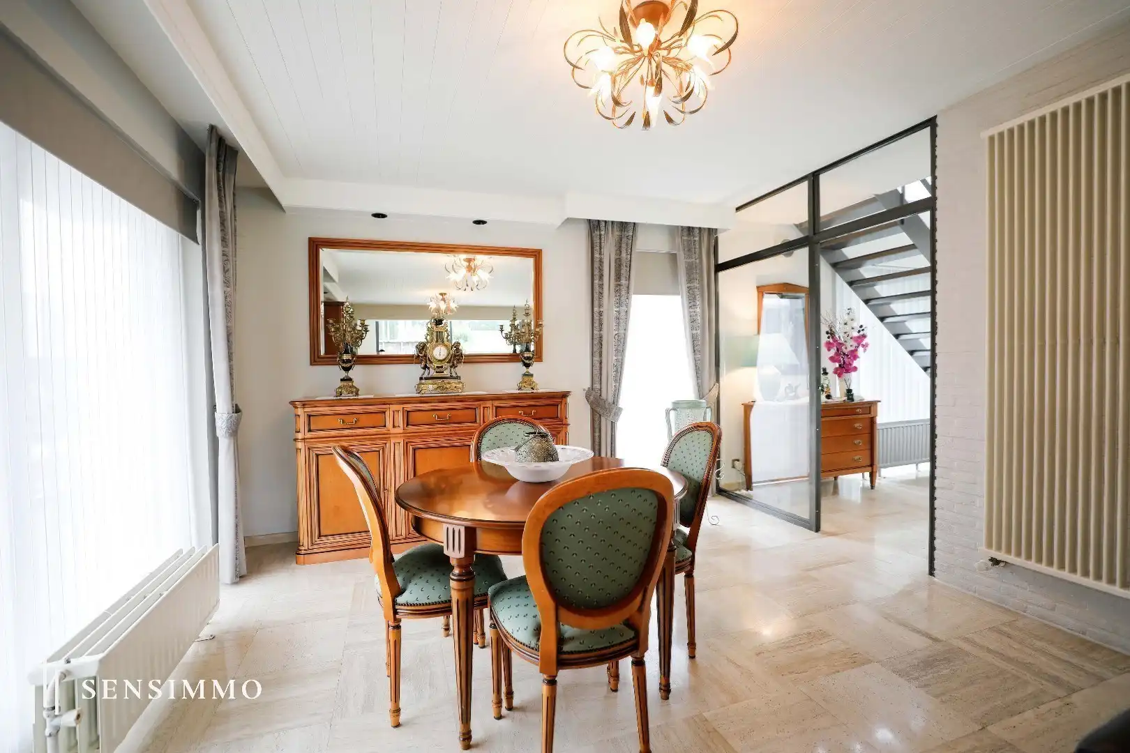 Stijlvolle gezinswoning met 4 slaapkamer in groene en rustige woonwijk in Oudsbergen foto 5