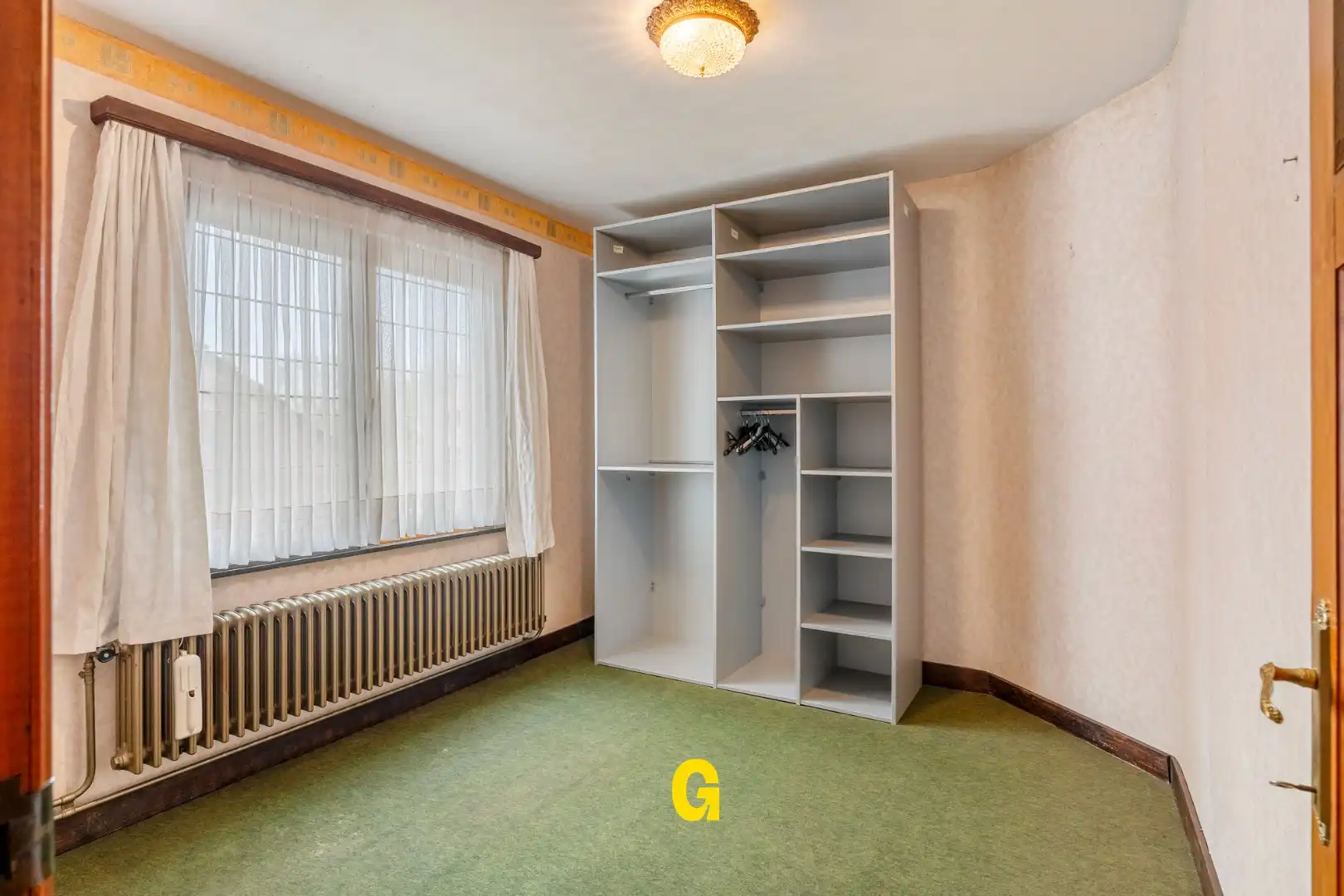Ruime woning van 293 m² met inpandige garage en tuin foto 11