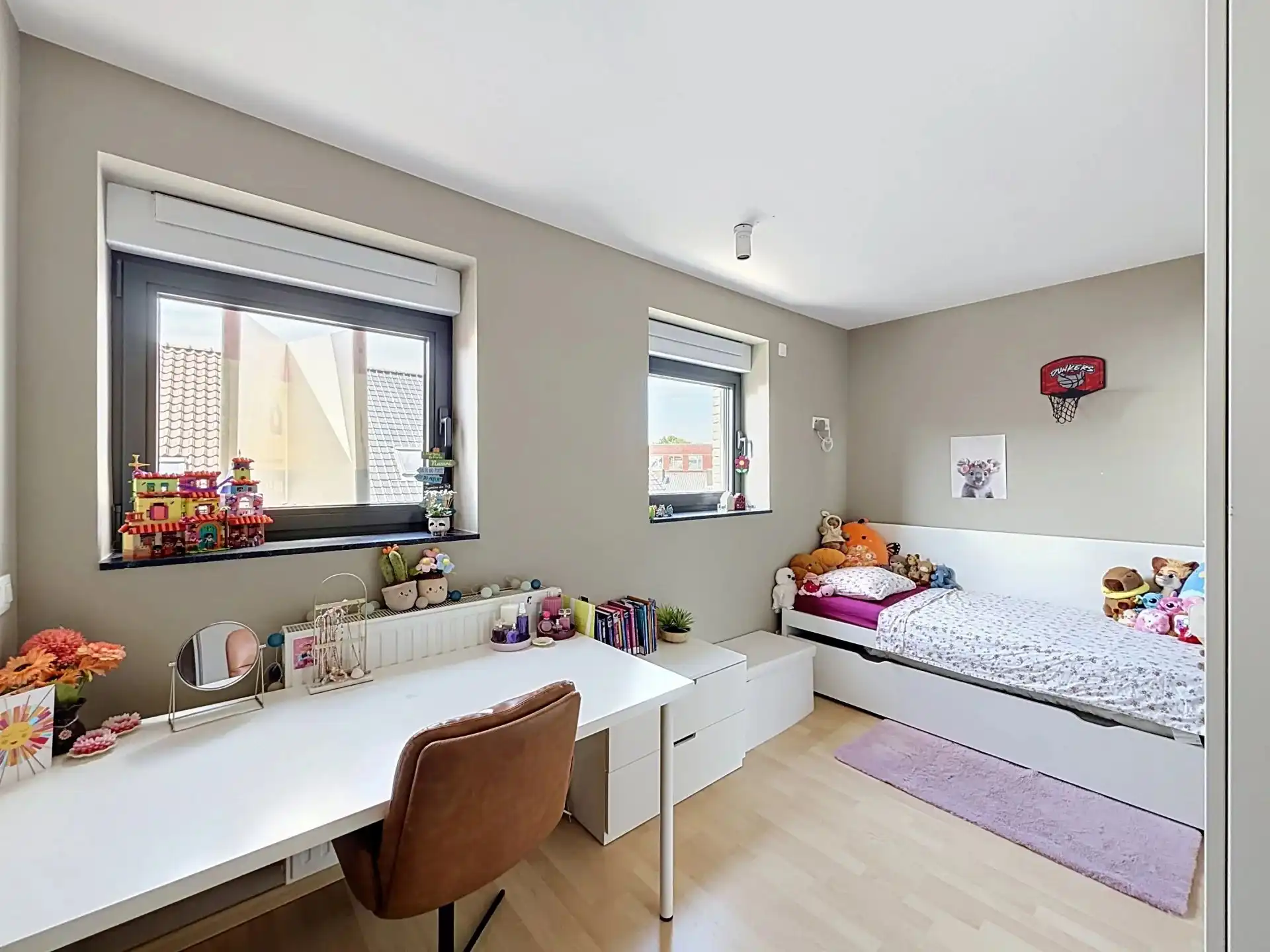 Luxe triplex met dubbele garage, 5 slaapkamers en 2 badkamers  in hartje Mol centrum foto 34