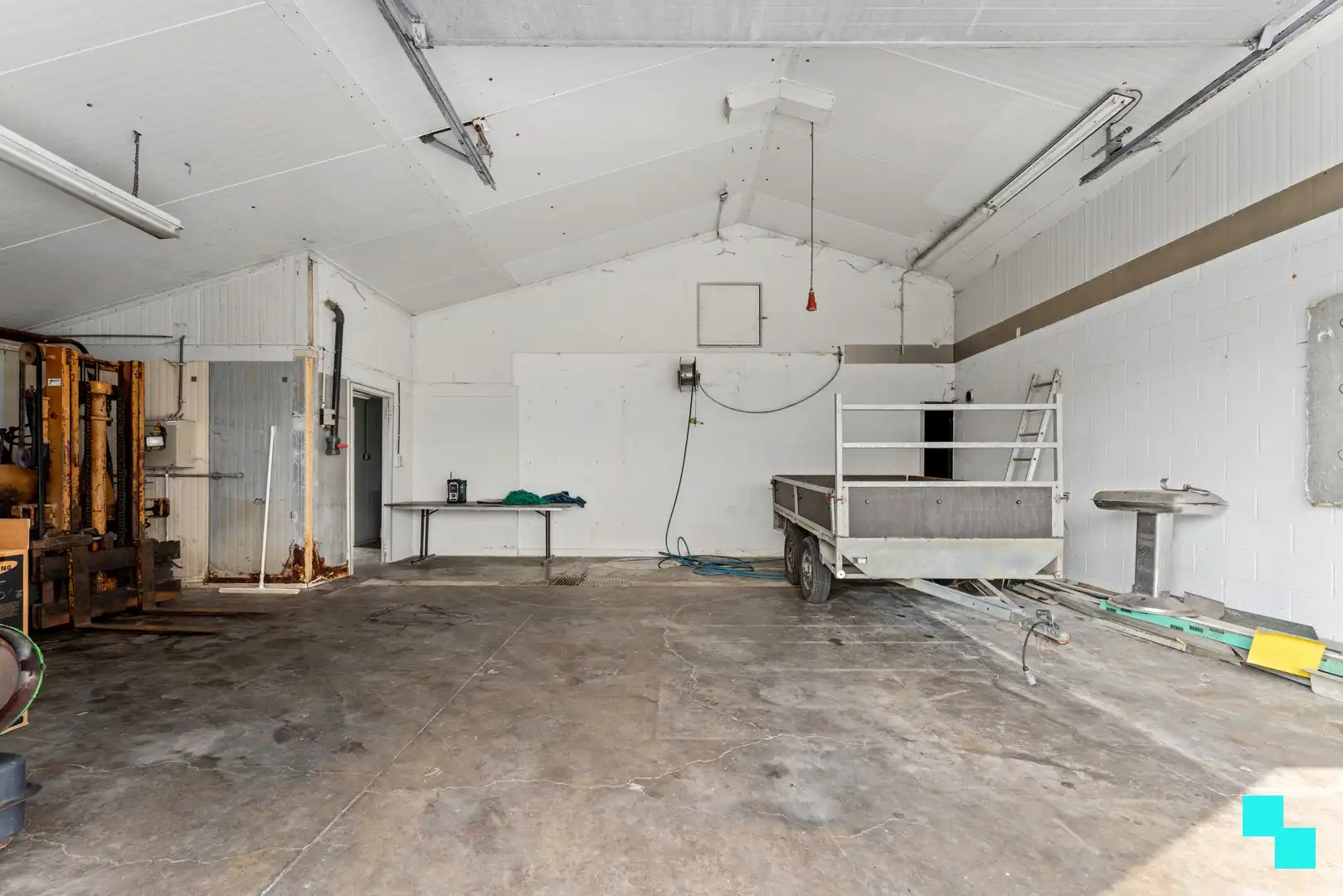 Ruime woning met loods in groene omgeving - Oekene foto 28