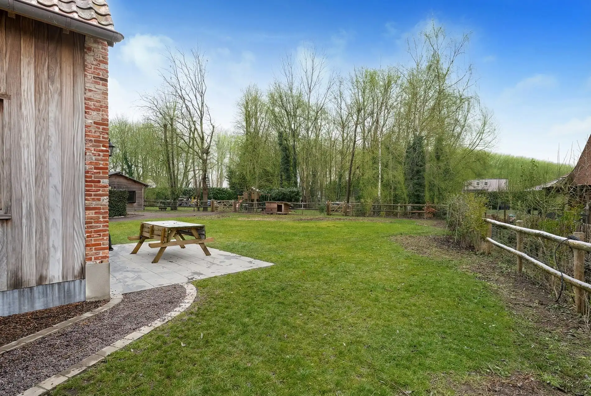 Fantastisch huis op een groene locatie te Moerkerke foto 21