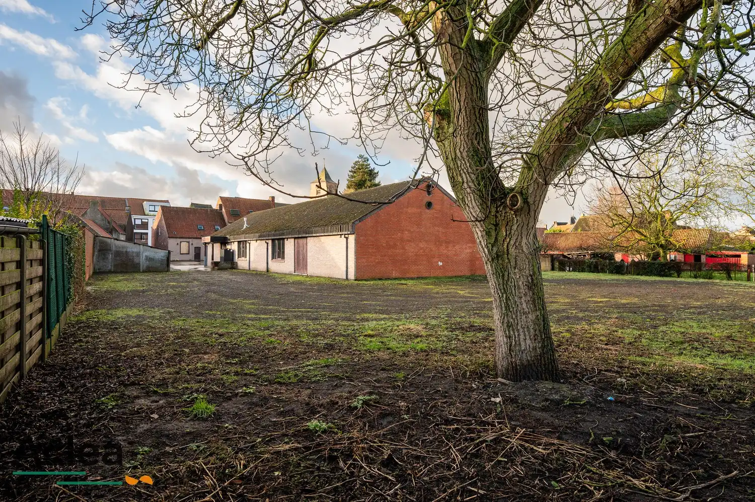 Multifunctionele eigendom bestaande uit café met appartement en feestzaal foto 22