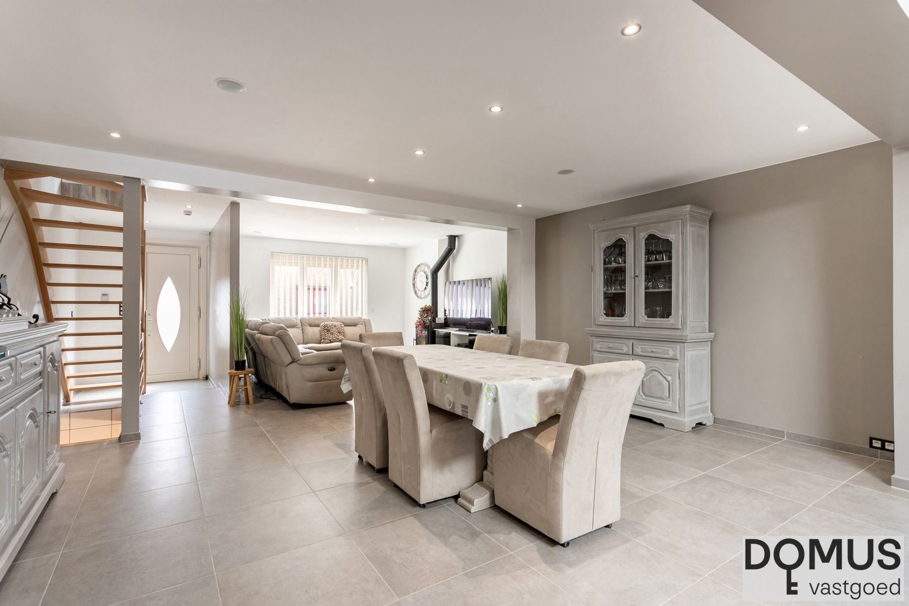 Leuke en energiezuinige gezinswoning met grote tuin en 4 slaapkamers foto 5