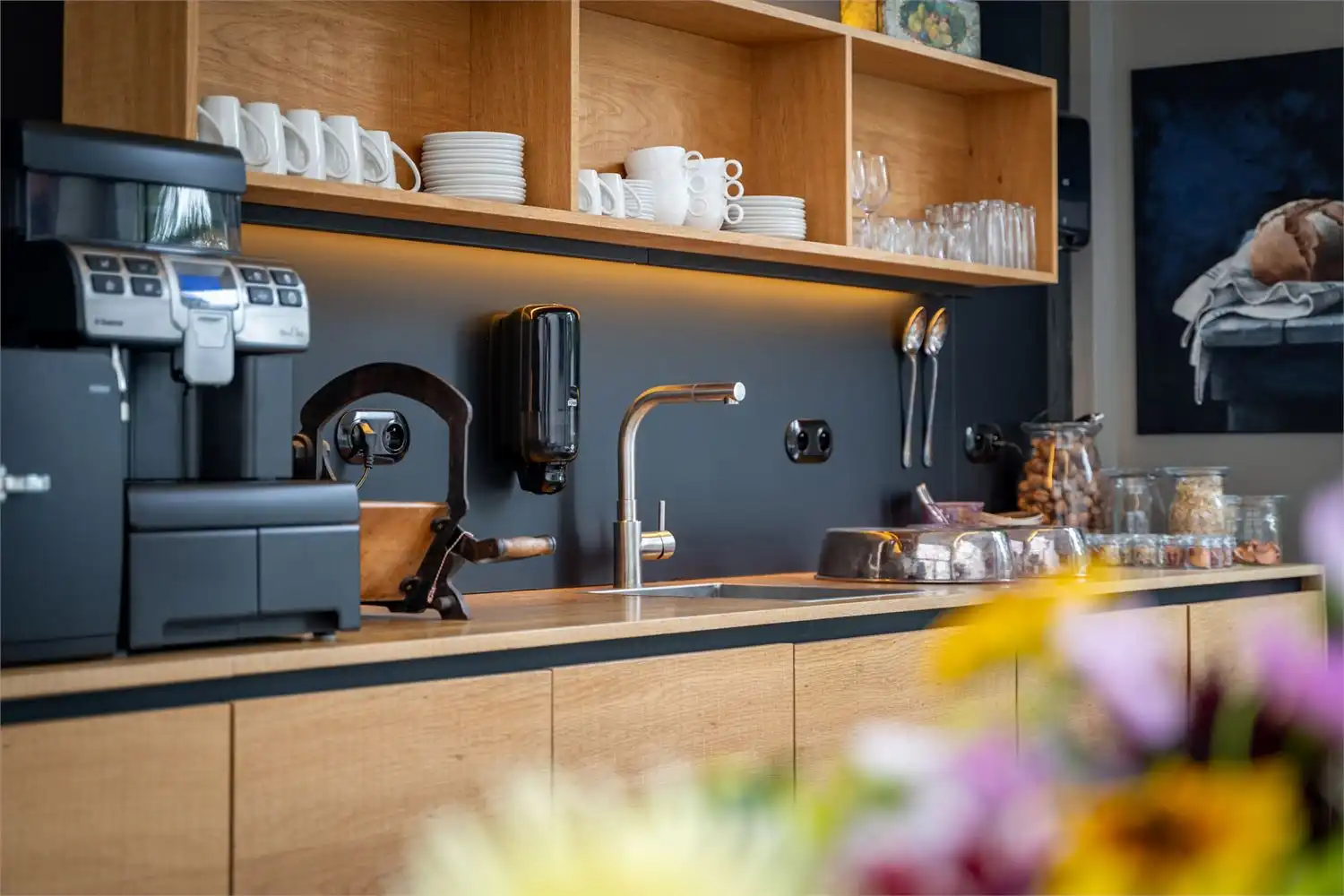 Prachtig gerenoveerde monumentale watermolen foto 24