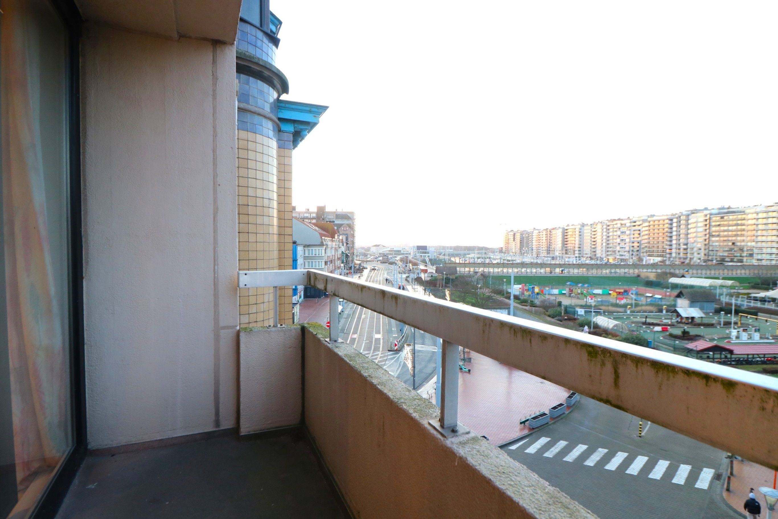 Zeer ruim appartement (139m²) met prachtig zicht op Leopoldpark, jachthaven en zee.  foto 9