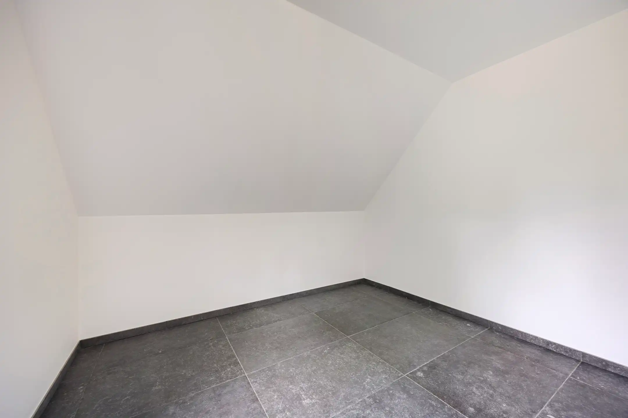 🏡 Nieuwbouwwoning met 4 gevels te koop foto 16