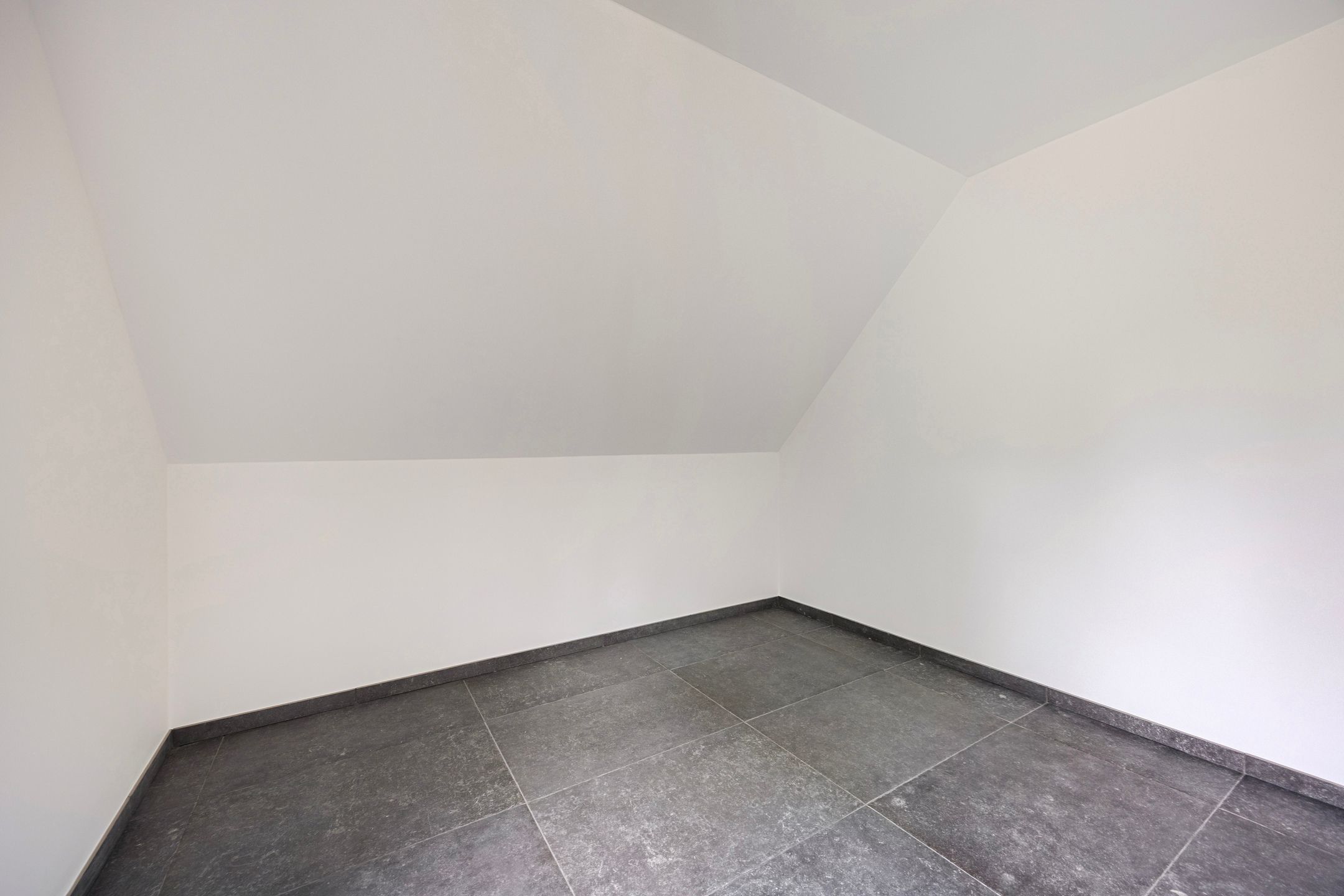 🏡 Nieuwbouwwoning met 4 gevels te koop foto 16