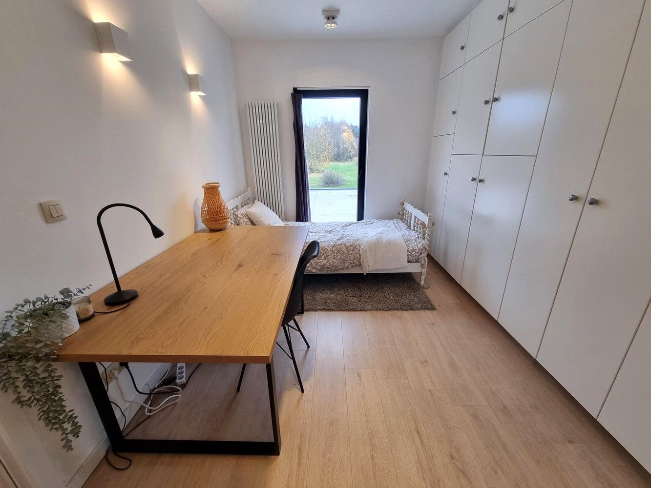 Totaal vernieuwde woning, 3 tot 4 slaapkamers met prachtig groen verzicht. Top ligging! foto 10