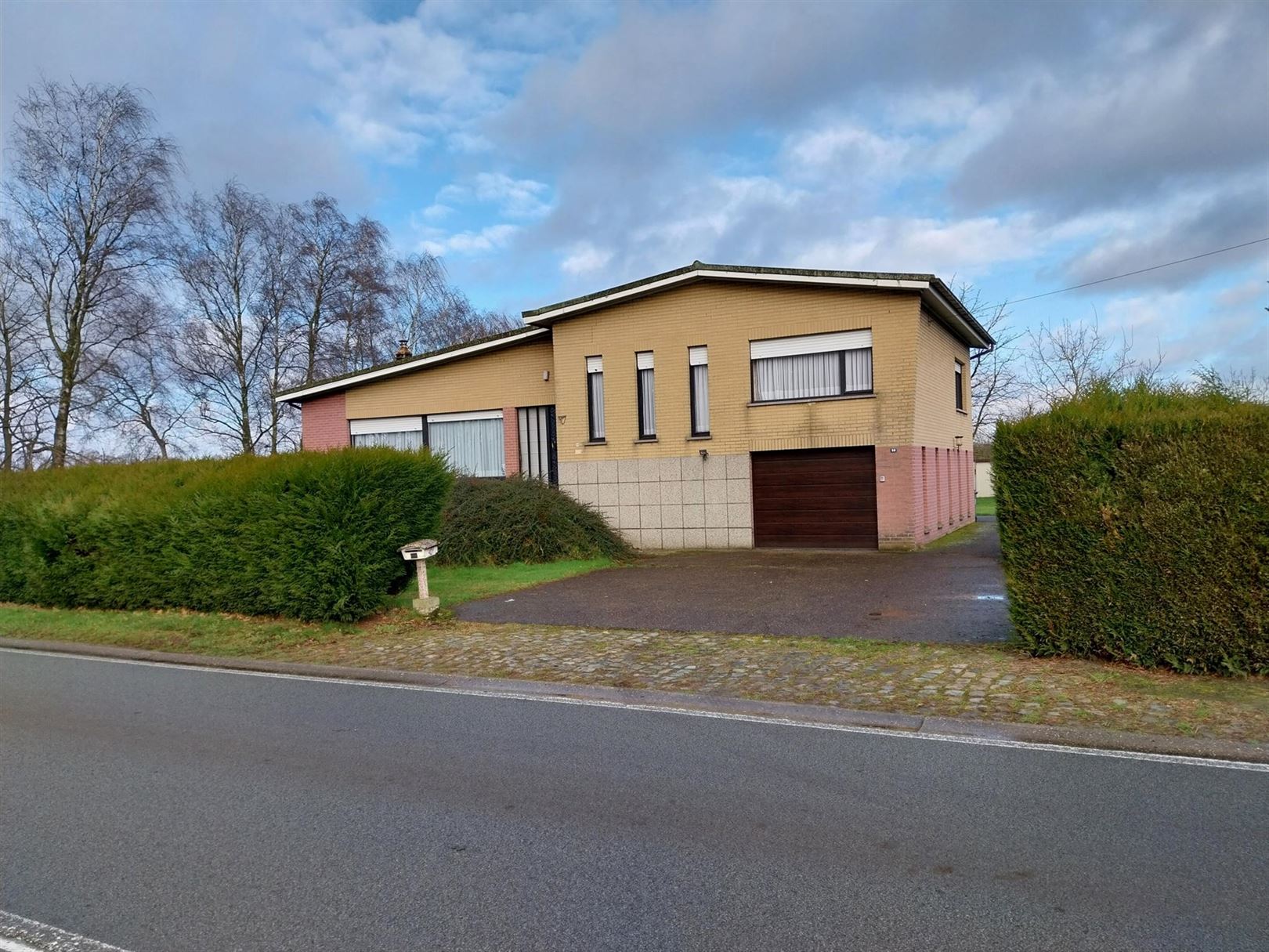 Hoofdfoto van de publicatie: Woning