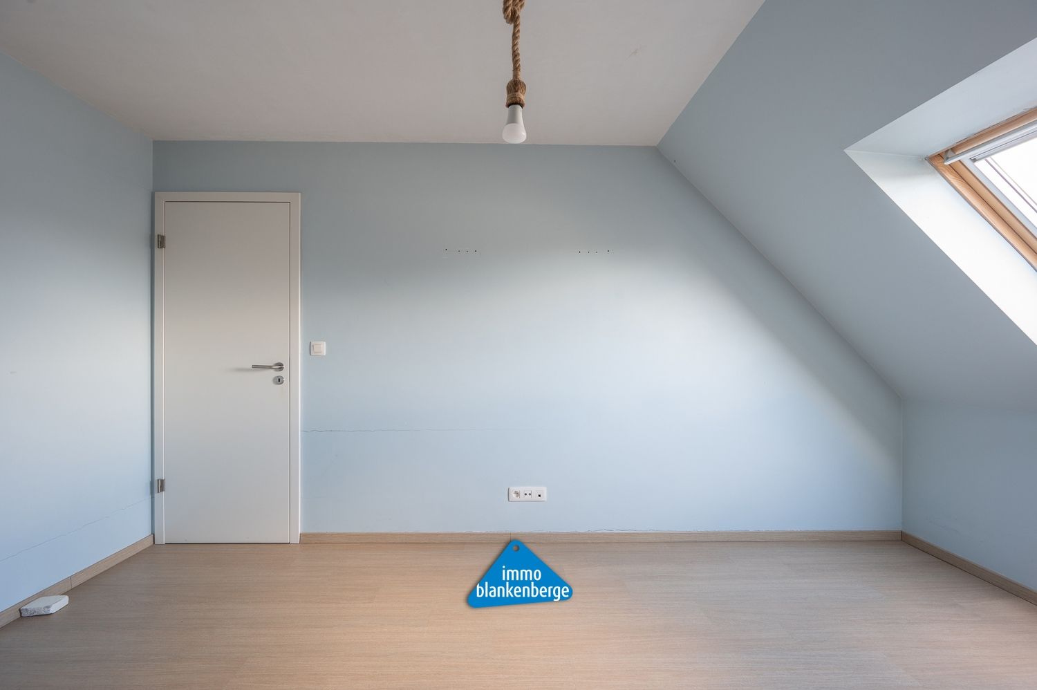 Bel-etage met een Lichtrijke Leefruimte, Grote Garage en een Zuidgerichte Tuin foto 13
