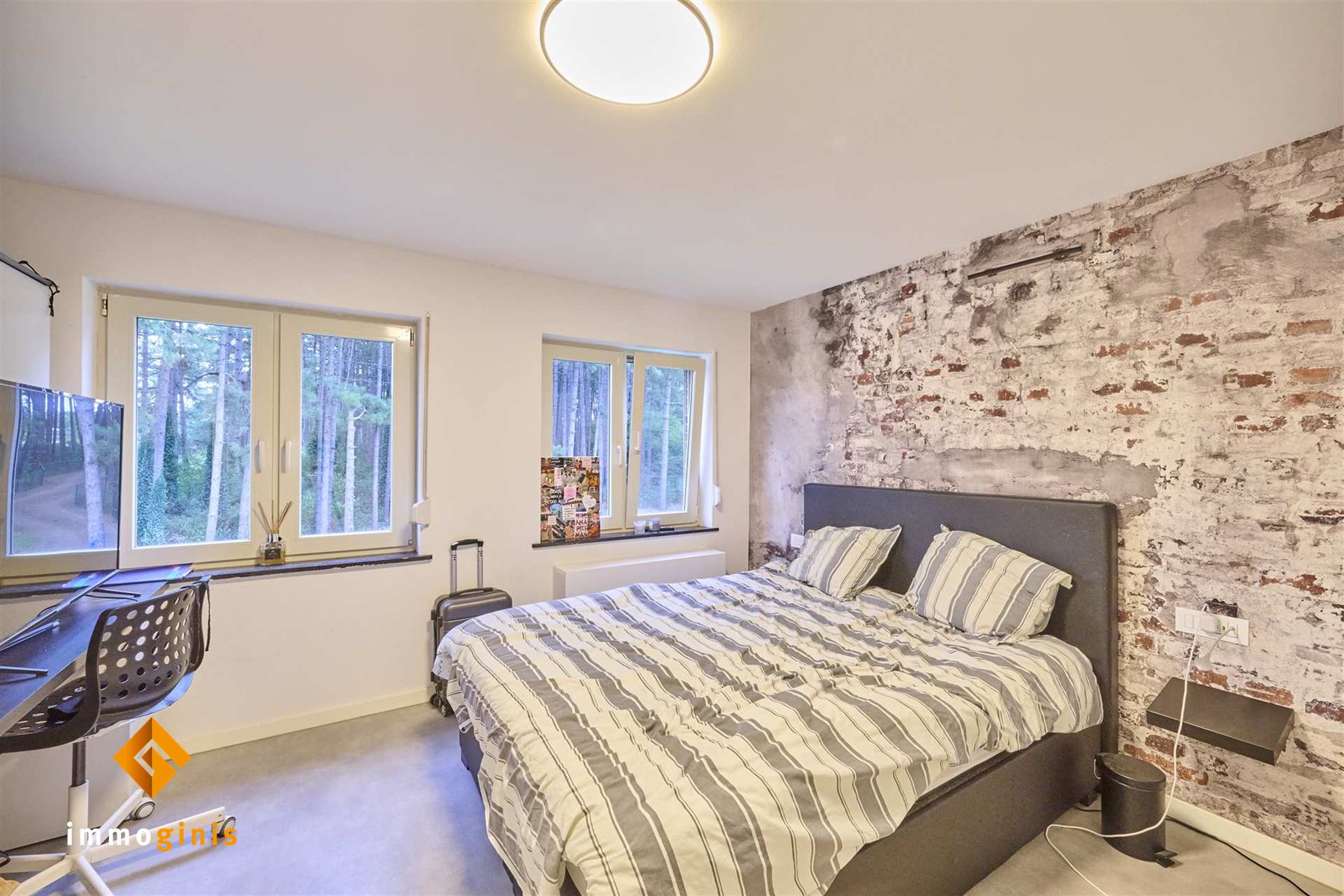 Ruime gerenoveerde woning met paardenfaciliteiten op een perceel van 71a44ca. foto 18