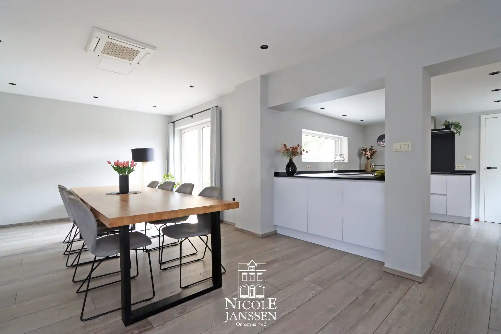 Charmante halfvrijstaande woning  foto 6