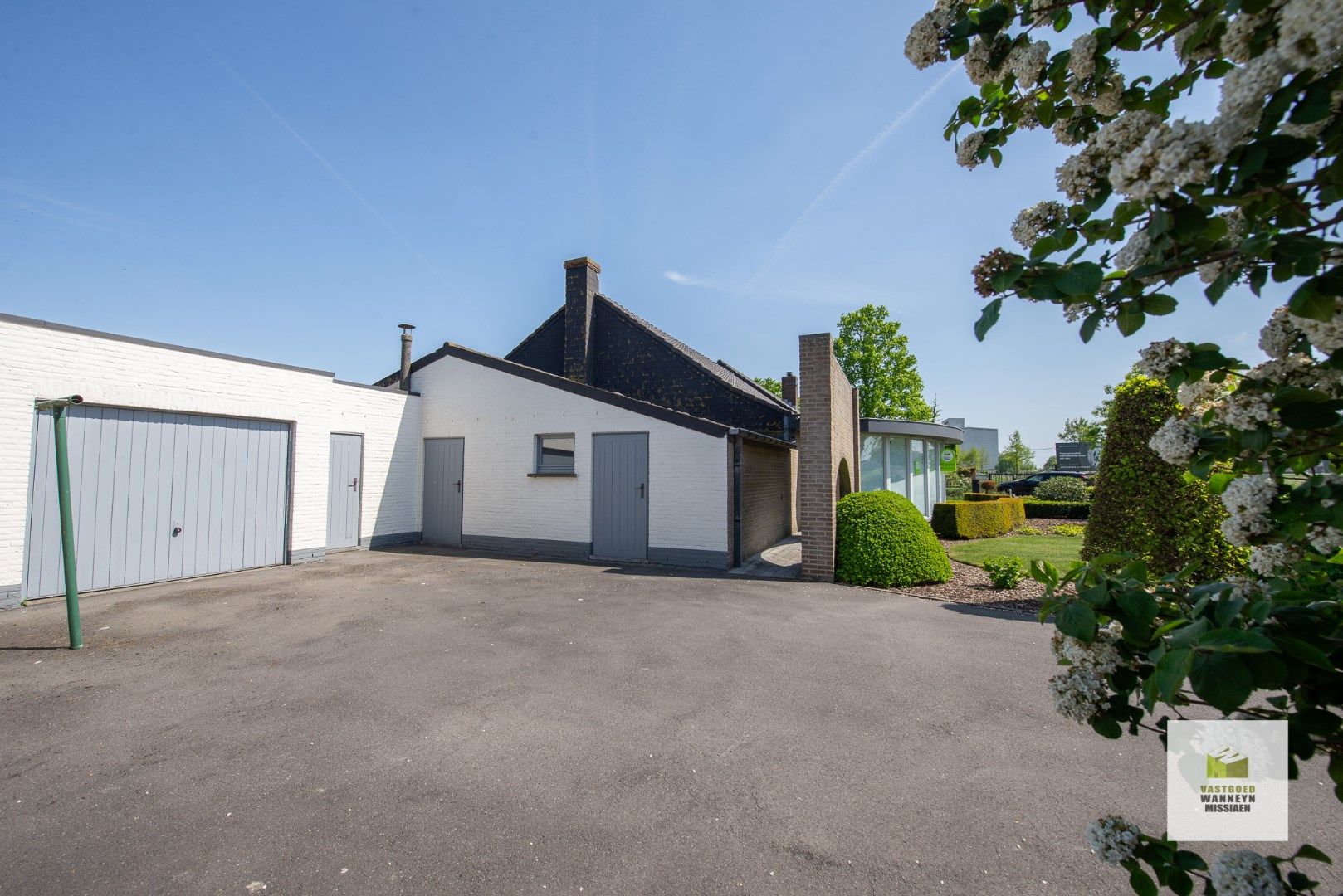 Woonhuis met 4 slaapkamers en polyvalent bijgebouw foto 10