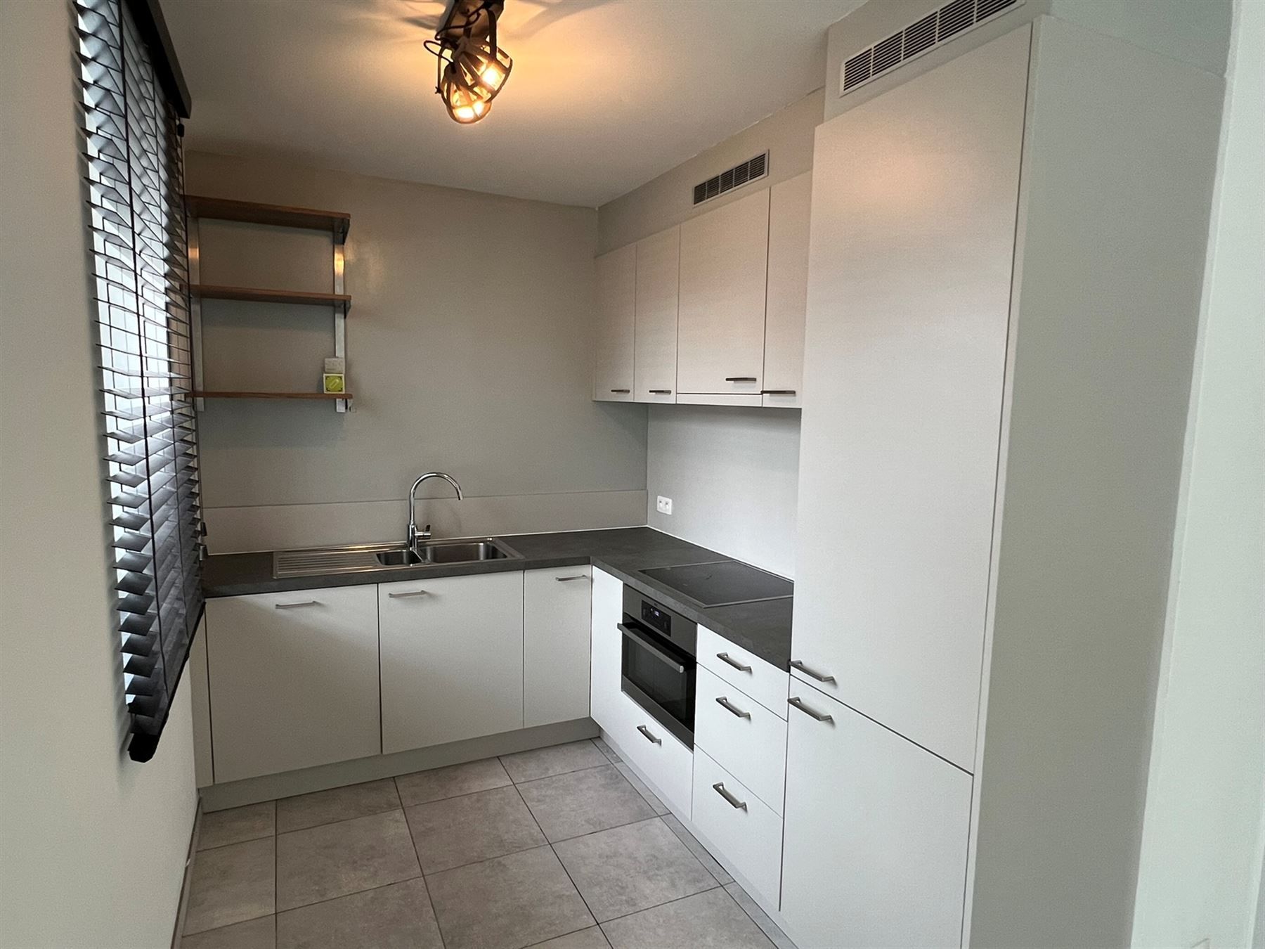 Comfortabel, goed gelegen appartement met 2 slaapkamers, terras en garage foto 3