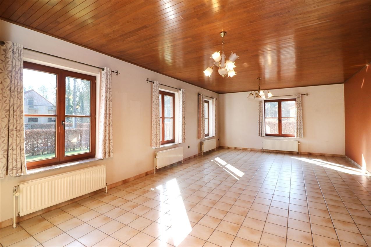 Label c, mooi gelegen landhuis, zonnige leefruimte foto 9