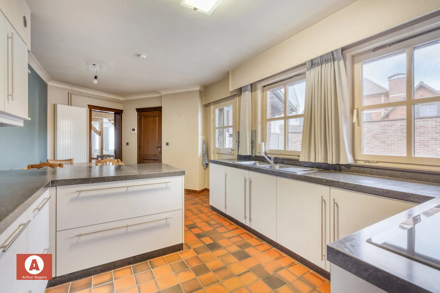 Woning met atelier en 4 slaapkamers in Buggenhout foto 13