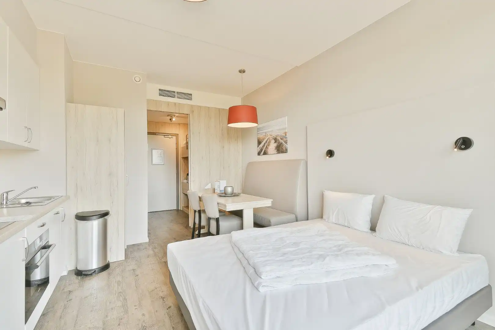 Vernieuwd gemeubeld vakantieappartement foto 5