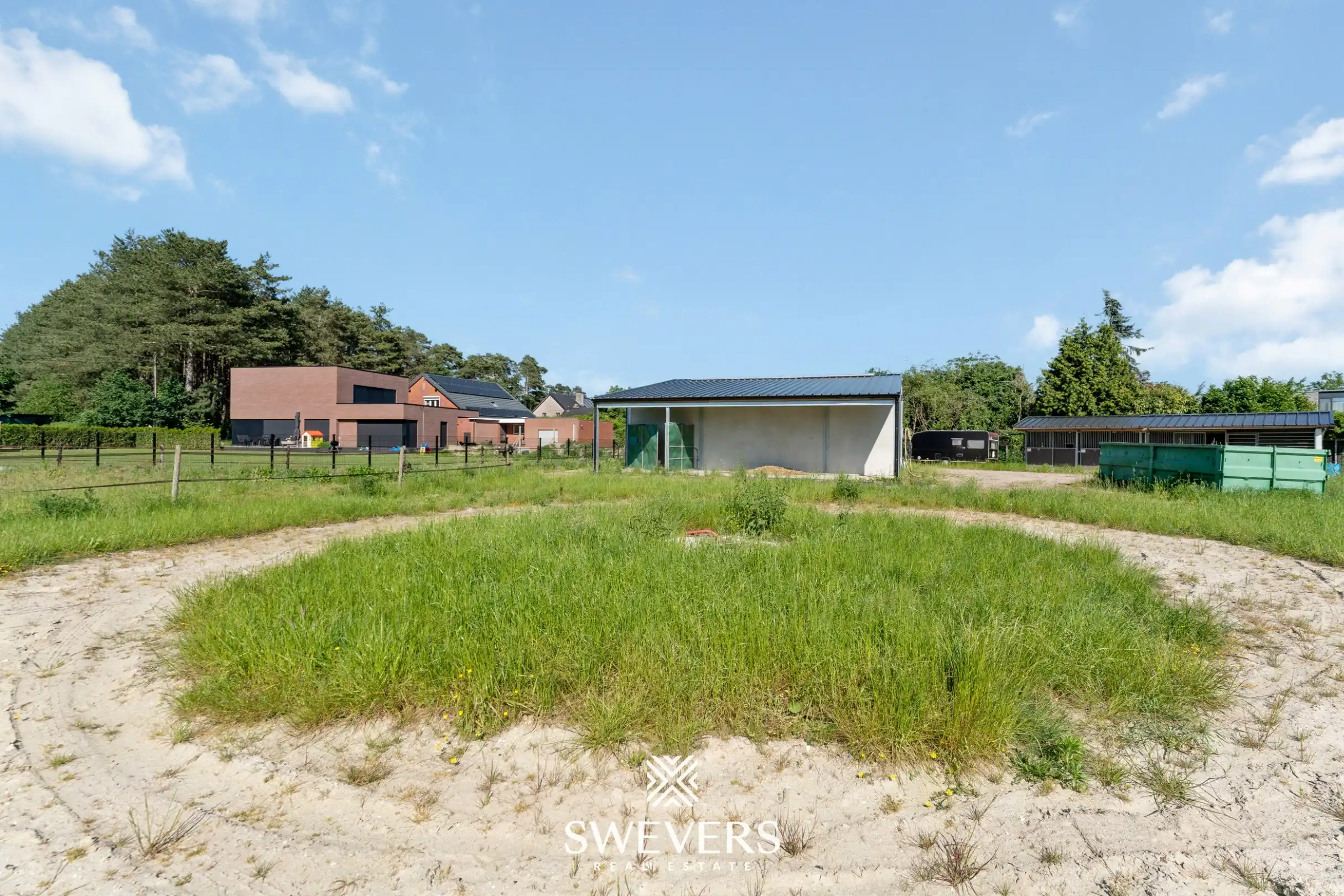 Ruime open bebouwing met 6 slaapkamers op groen perceel van 71 are foto 26