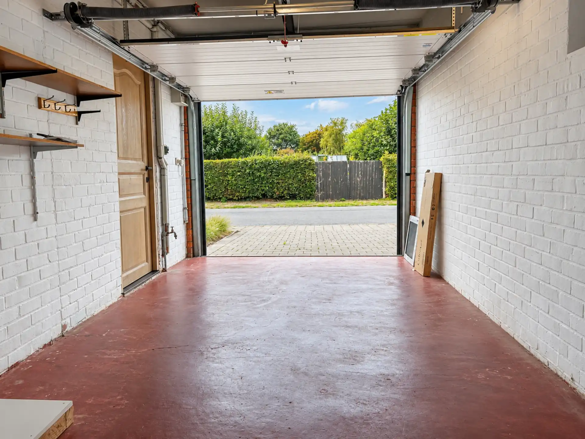 Open bebouwing met twee garages en ruime zolder foto 23