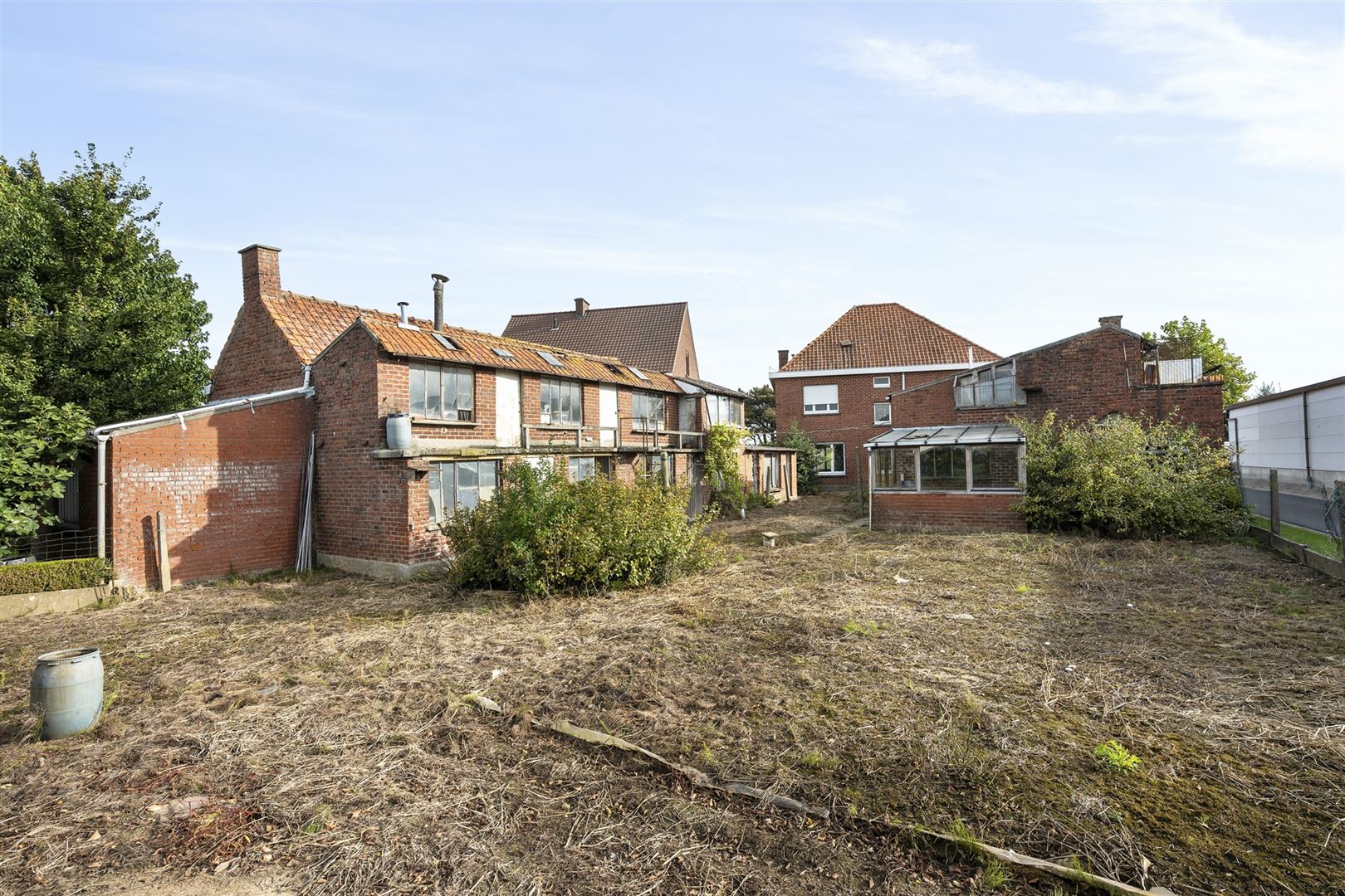 Te renoveren alleenstaande woning foto 25