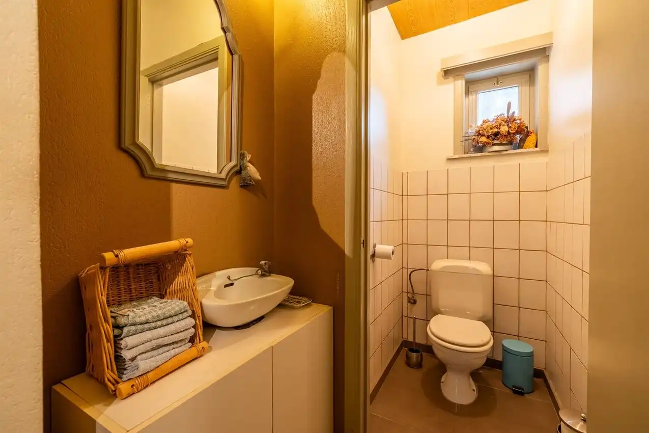 Uniek rustig wonen, helemaal achterin en midden in het groen. foto 20