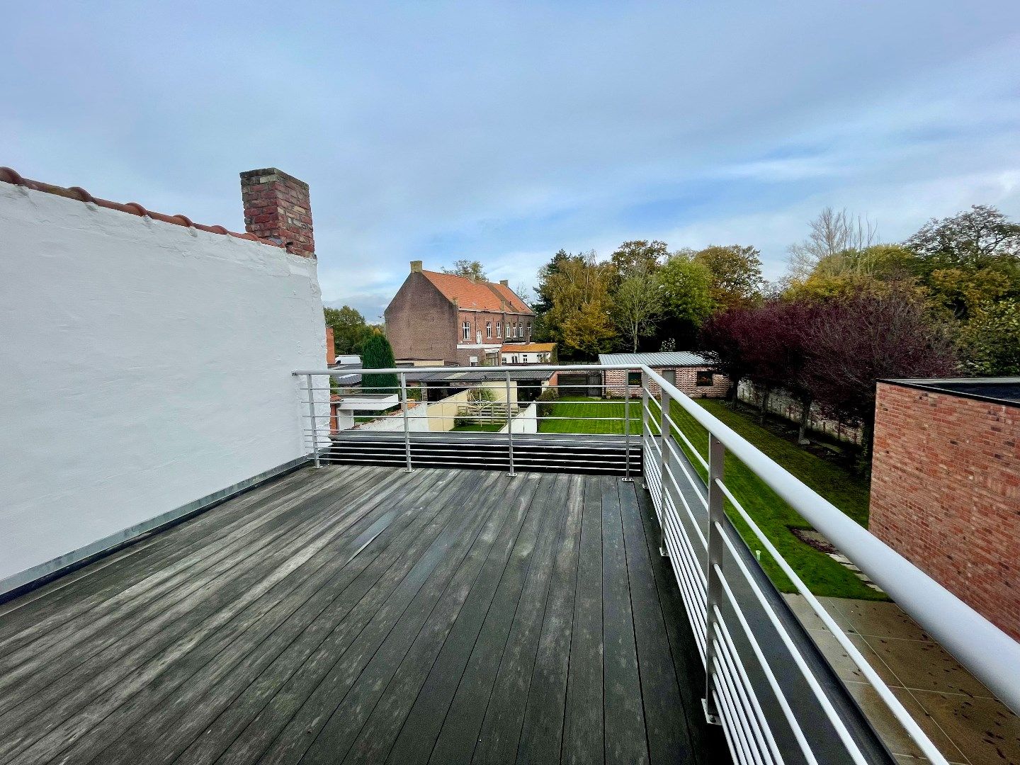 Gerenoveerd appartement met 2 slaapkamers en terras te Vlamertinge foto 8