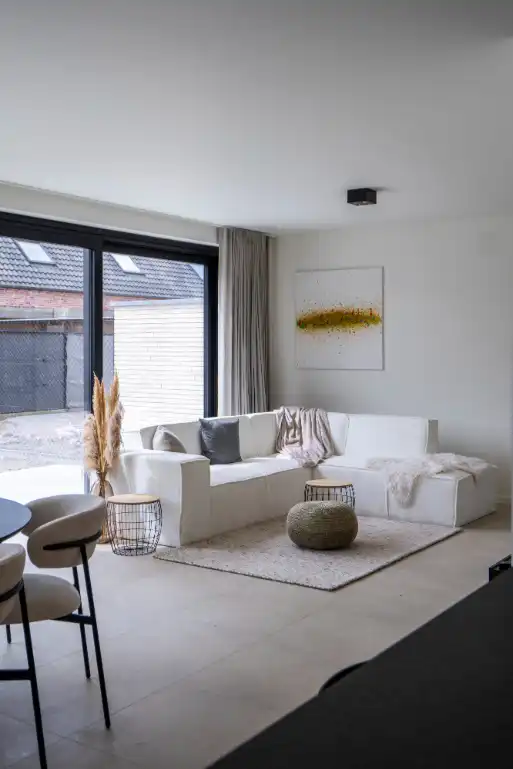 Roeselare, ingerichte kijkwoning - half open woning foto 5