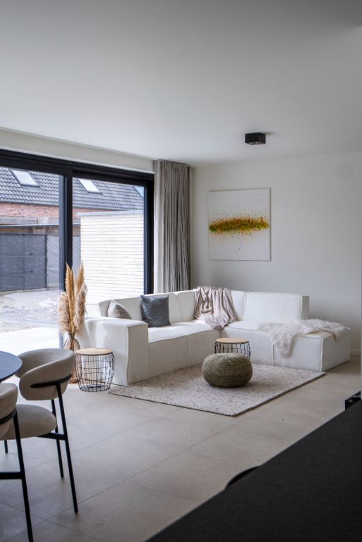 Roeselare, ingerichte kijkwoning - half open woning foto 5