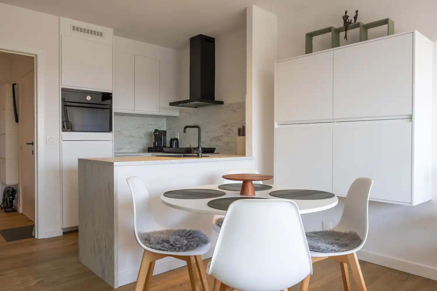 Gerenoveerde studio met terras en open zicht nabij zee foto 7