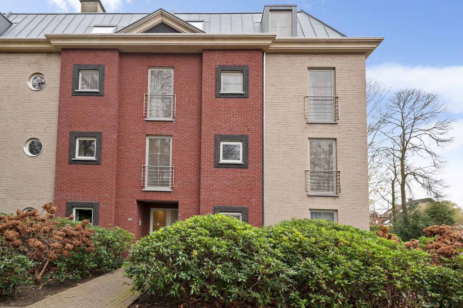 RUIM APP. IN PARKDOMEIN MET 3 SLK, 2 BADK. EN TERRAS! foto 22