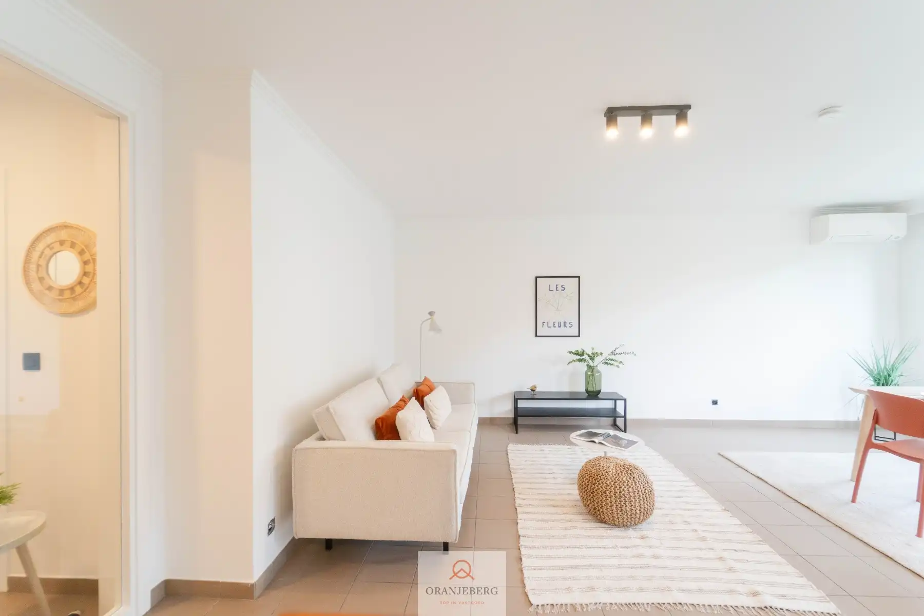 Lichtrijk gelijkvloers 2-slpk appartement met terras, Wondelgem! foto 4