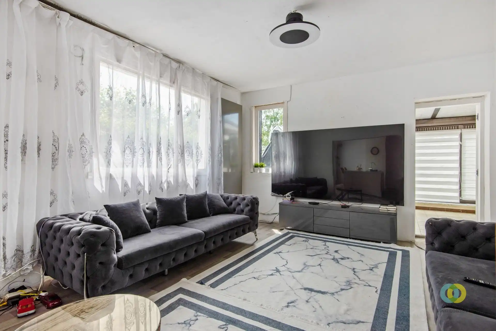 Renovatiewoning met vergund uitbreidingsproject op perceel van 1.147 m² foto 5
