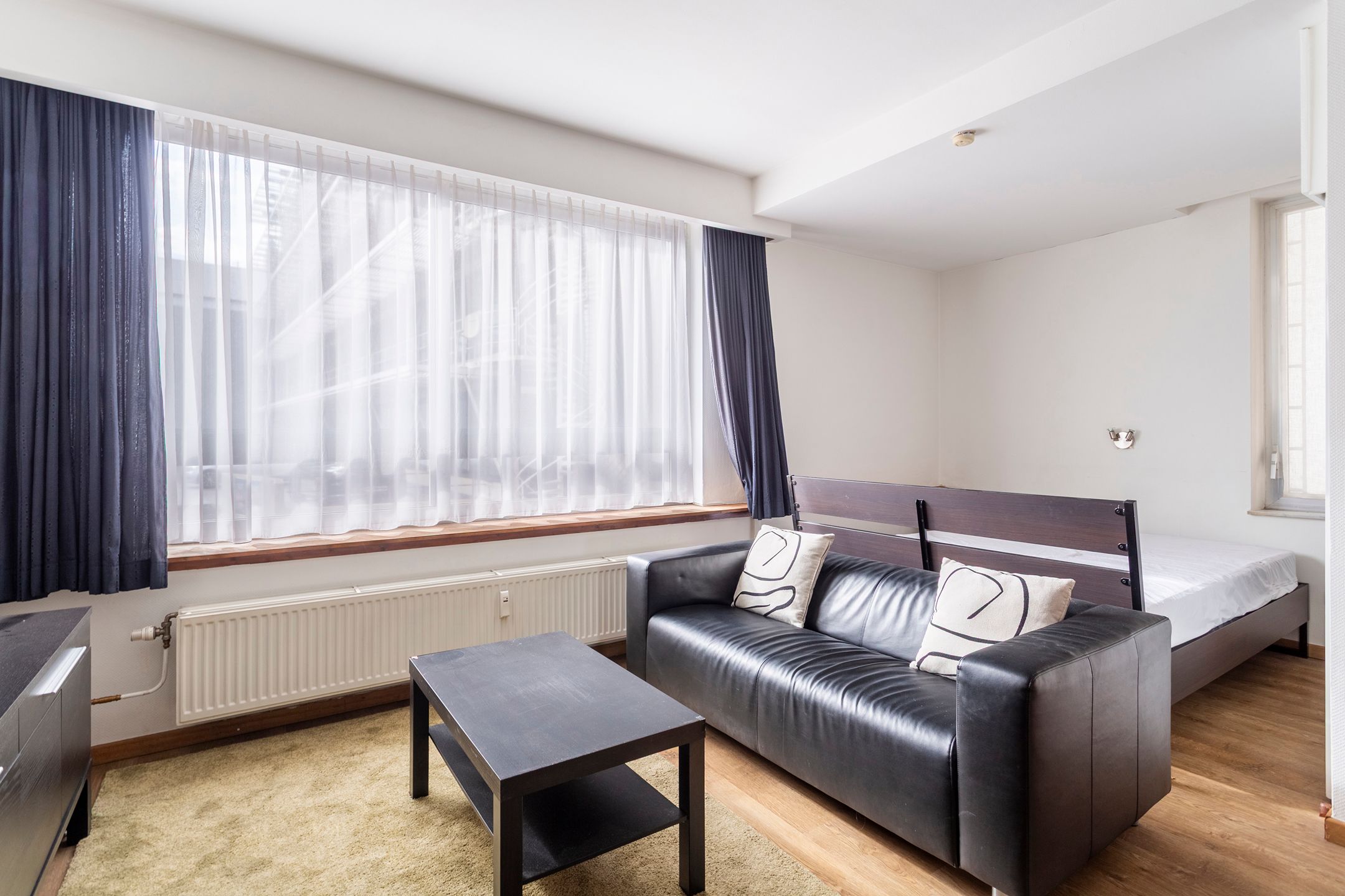 volledig gemeubeld studioappartement aan het Theaterplein foto 14