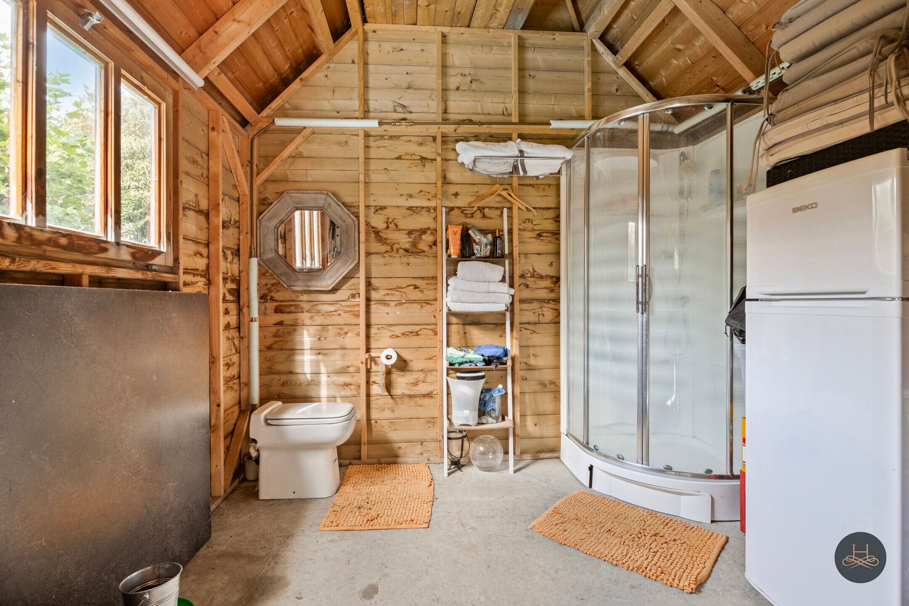 Imposante ruime villa met zwembad en een prachtige tuin foto 10