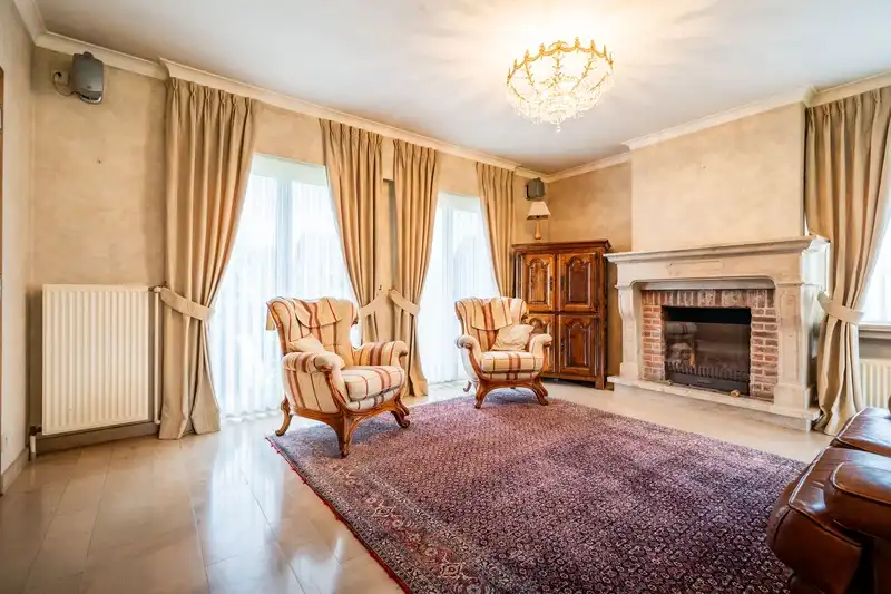 Karaktervolle villa op een perceel van 1.395 m² foto 4