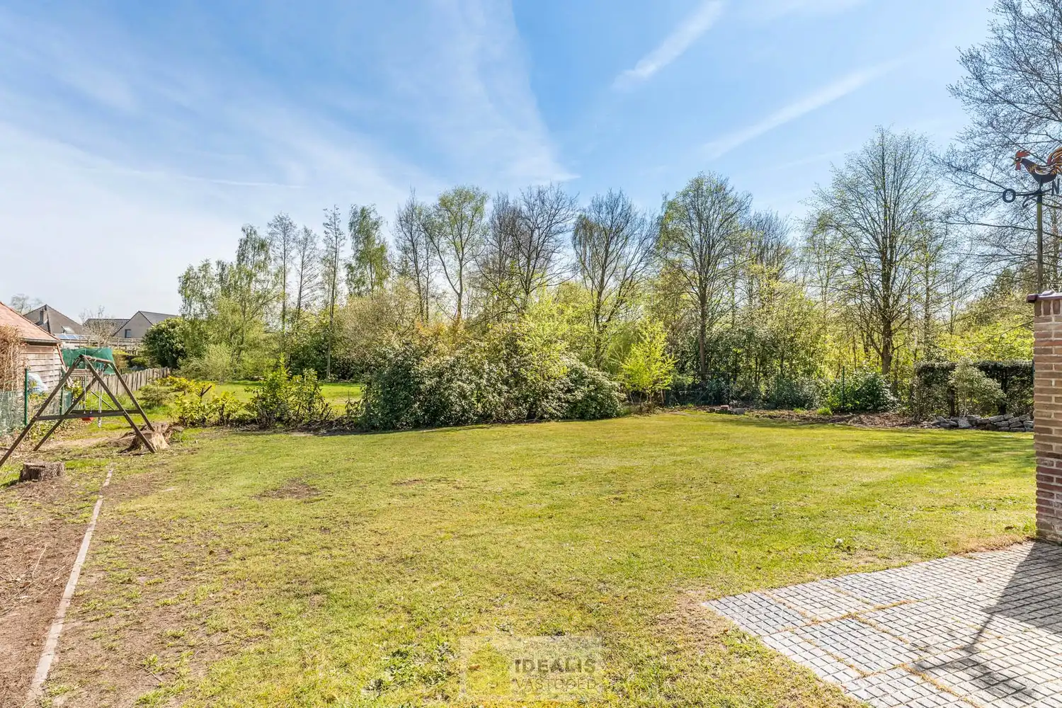 IDEALIS VASTGOED – Goed onderhouden en aangename gelijkvloerse woning met 2 slaapkamers op een prachtig, ruim en uiterst breed perceel foto 36